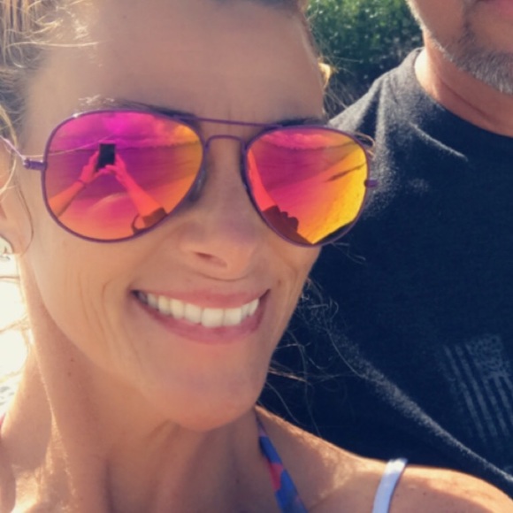 Meet your Posher, Heather - Picture 1 of 1